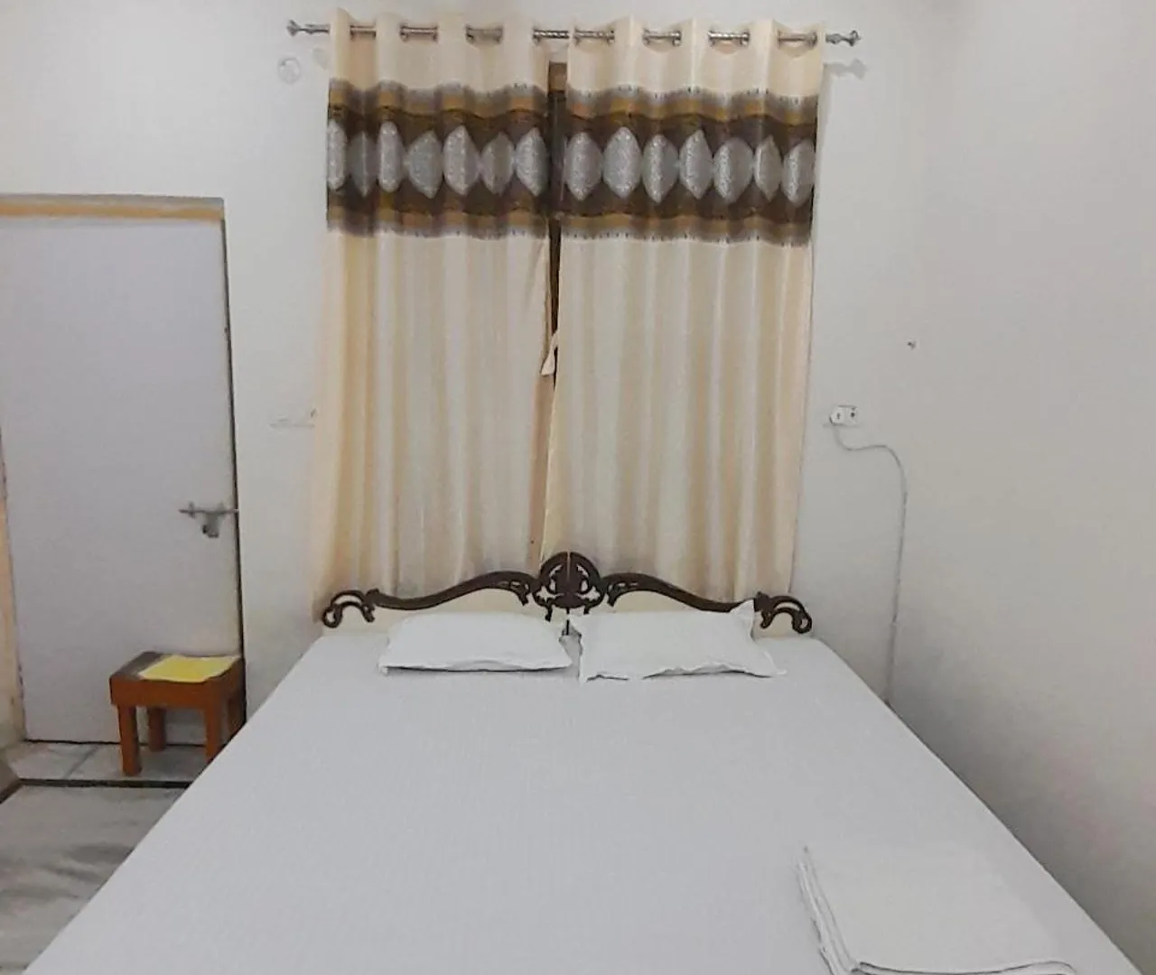 Kanak Home Stay Varanasi